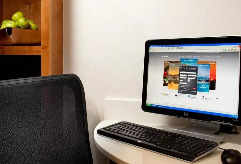 Отель Springhill Suites By Marriott Saginaw