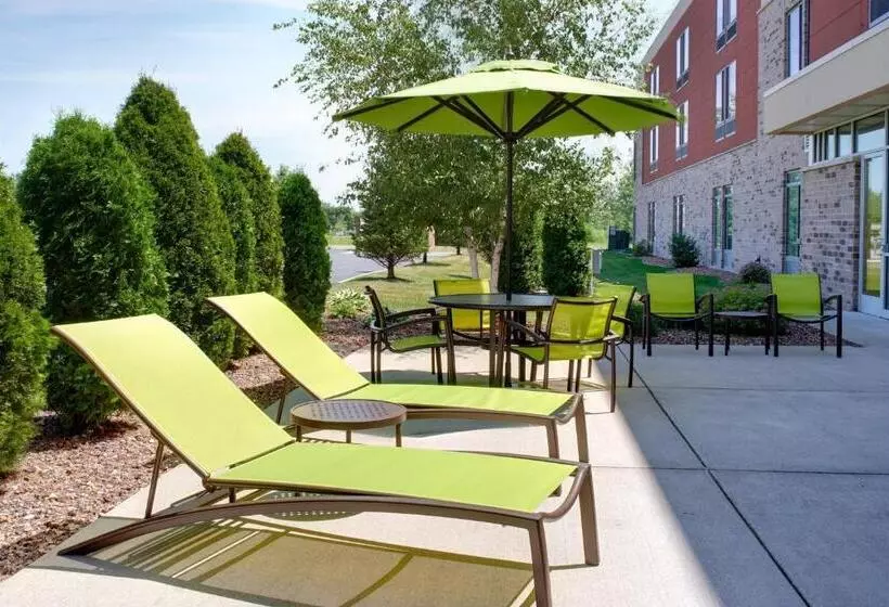 Отель Springhill Suites By Marriott Saginaw