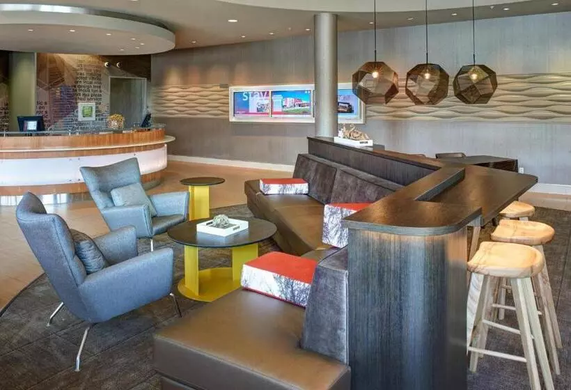 Отель Springhill Suites By Marriott Saginaw