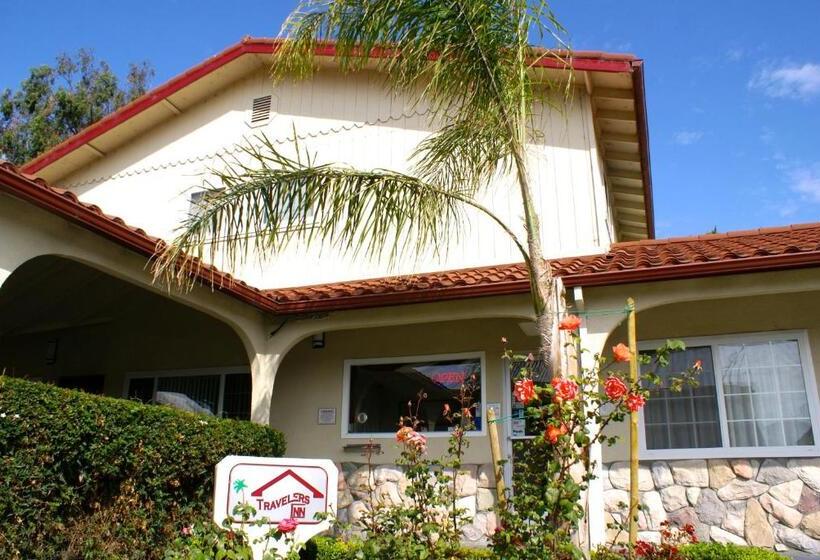 בית מלון כפרי Travelers Inn