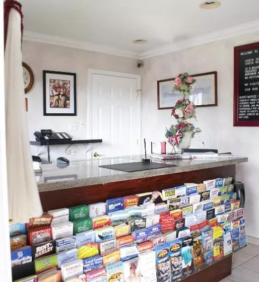 فندق Travelers Inn