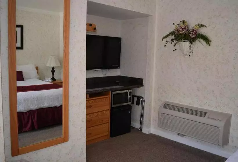 فندق Travelers Inn