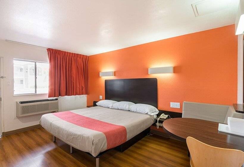 Motel 6el Paso, Tx  Airport  Fort Bliss