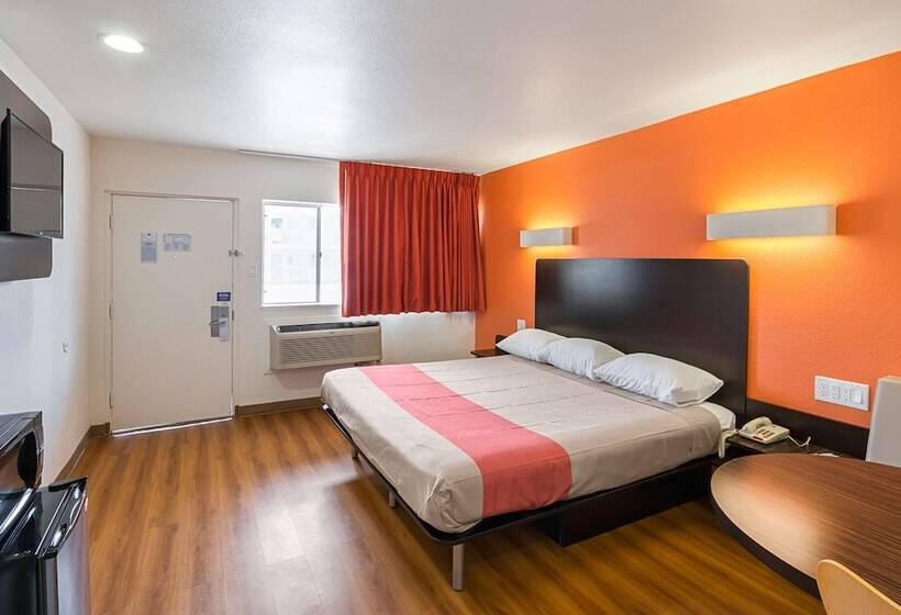 Motel 6el Paso, Tx  Airport  Fort Bliss