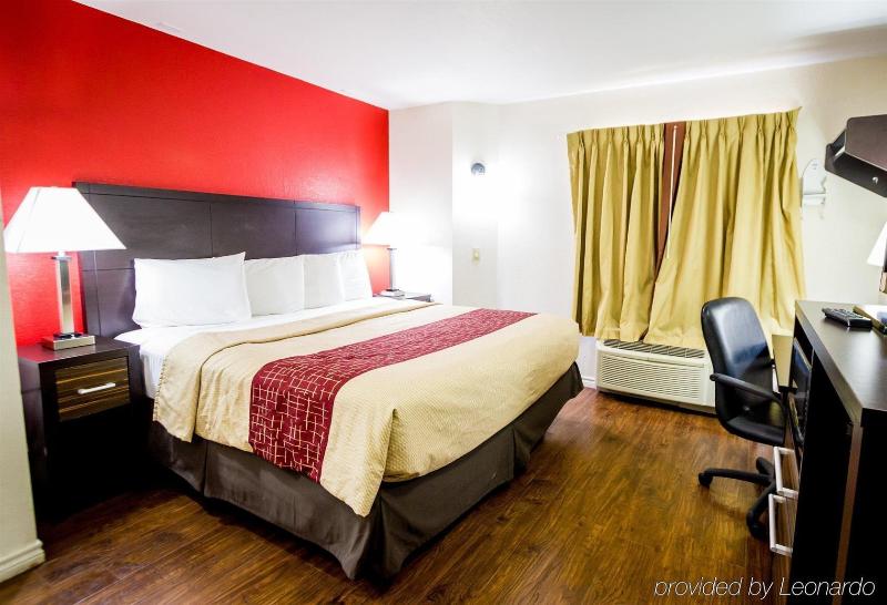 Мотель Red Roof Inn Austin  Round Rock