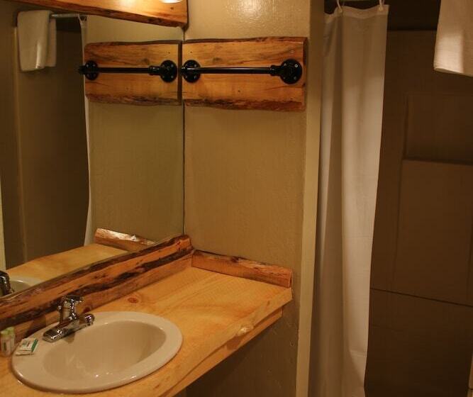 מוטל The Trailhead