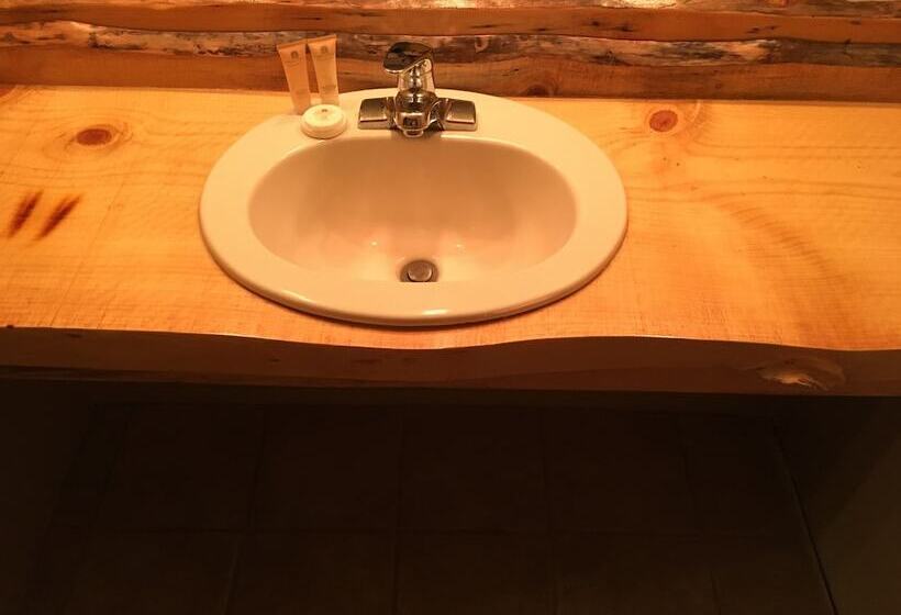 מוטל The Trailhead