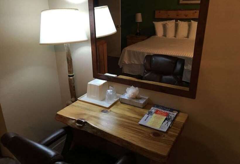 מוטל The Trailhead