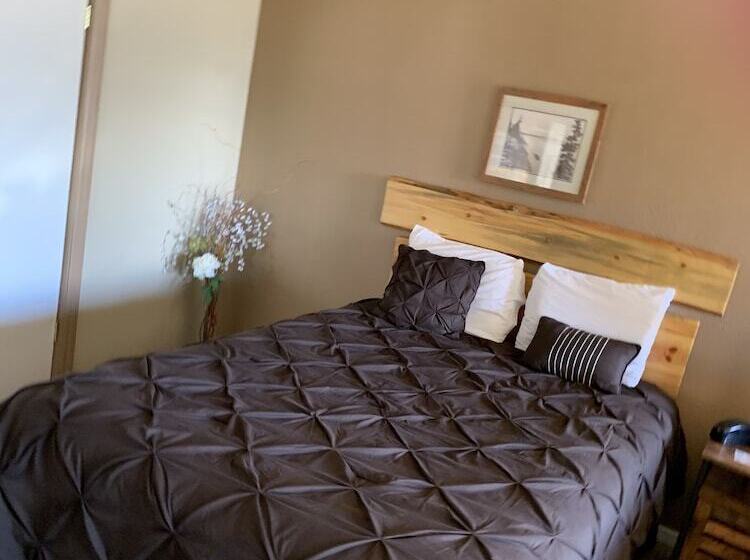 מוטל The Trailhead