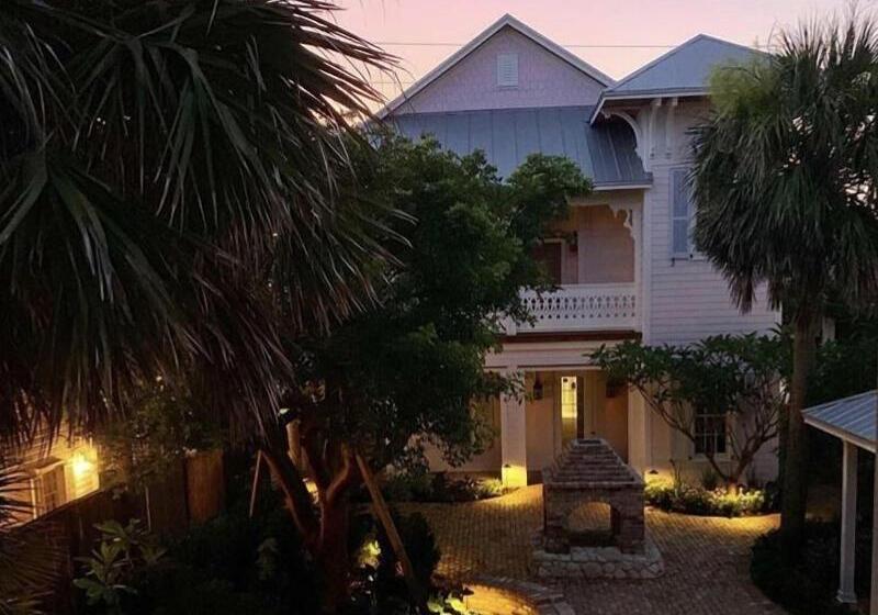 Port D'hiver Bed And Breakfast