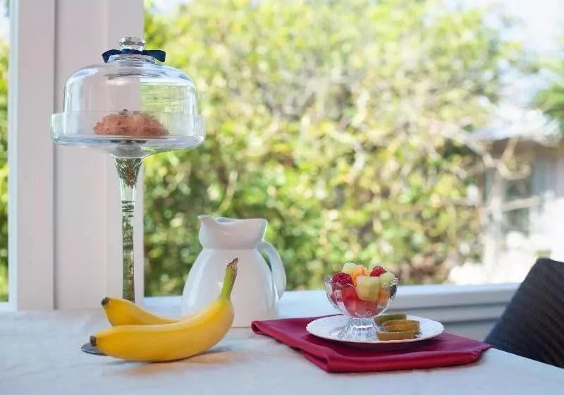 Port D'hiver Bed And Breakfast