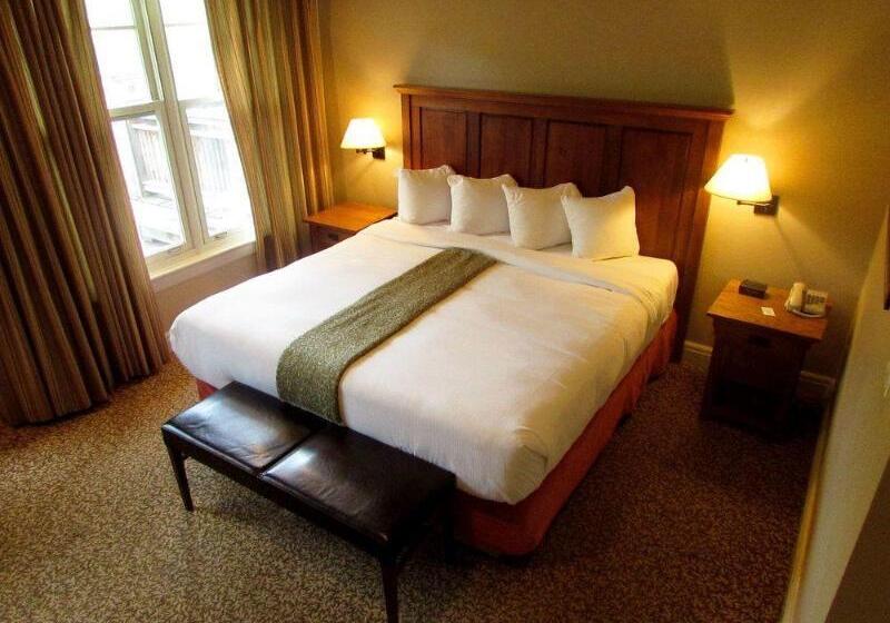 Resort Calabogie Peaks Hotel, Ascend Hotel Collection