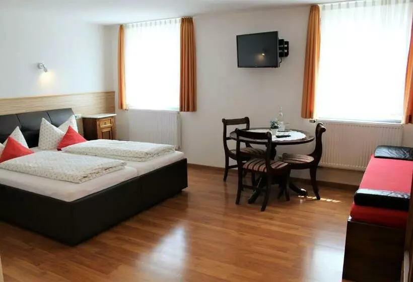 Retkeilymaja Gästehaus Pfefferle Hotel Garni Und Ferienwohnungen