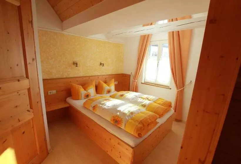 Retkeilymaja Gästehaus Pfefferle Hotel Garni Und Ferienwohnungen