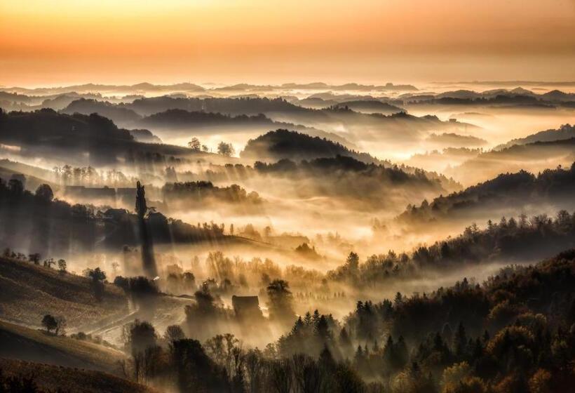 هاستل Lieperts Cafè Dinners