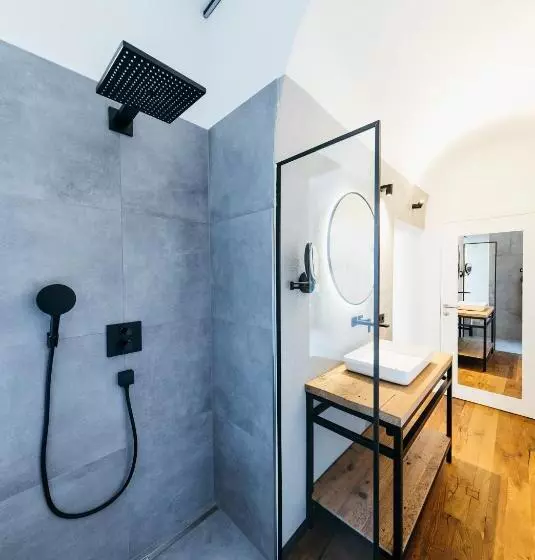 Retkeilymaja Lieperts Cafè Dinners