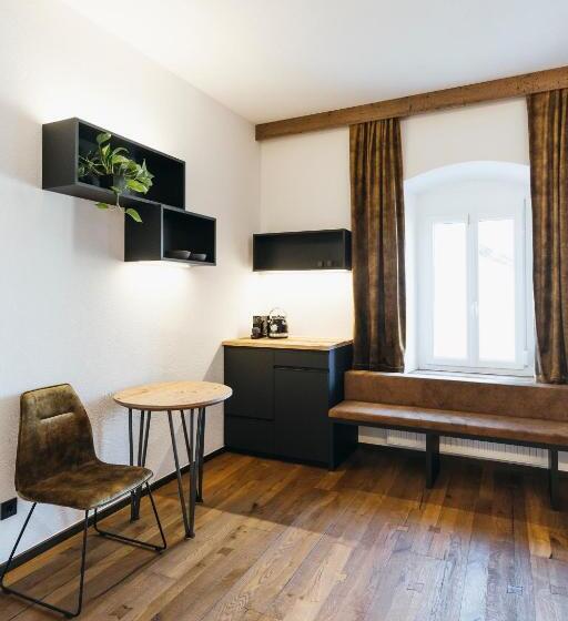 هاستل Lieperts Cafè Dinners