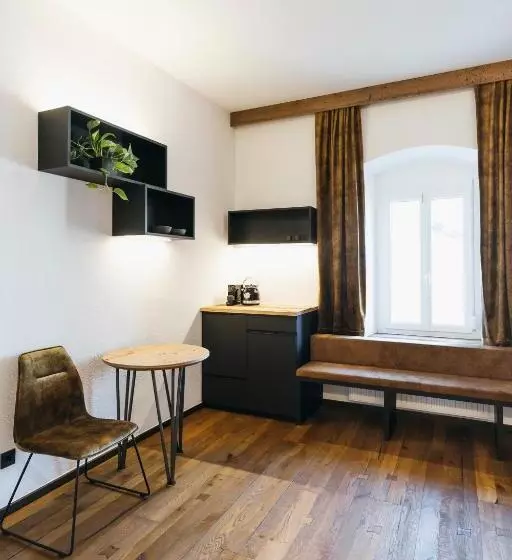 Retkeilymaja Lieperts Cafè Dinners