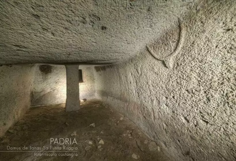 ホテル Agriturismo Cugumia