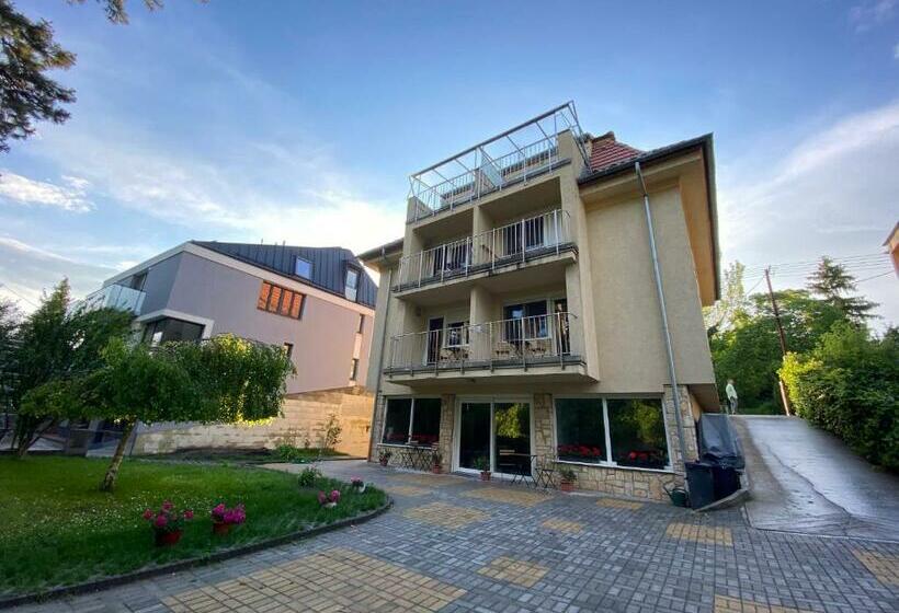 פנסיון Balatonair Vendégház