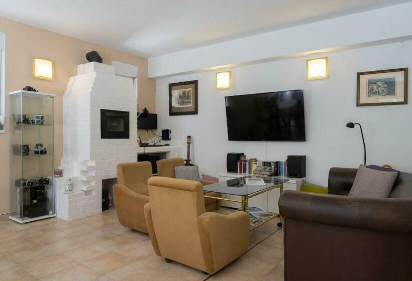 פנסיון Balatonair Vendégház