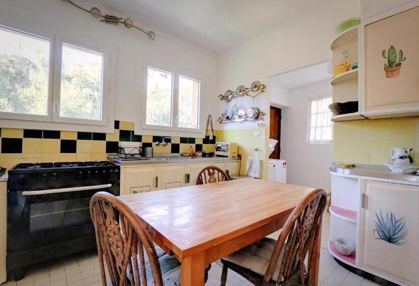 بنسيون Les Iles D Or