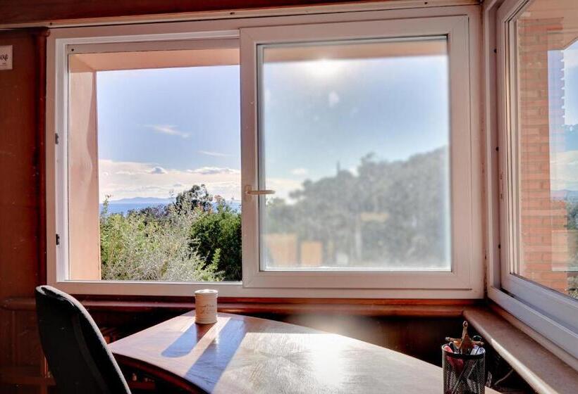 بنسيون Les Iles D Or