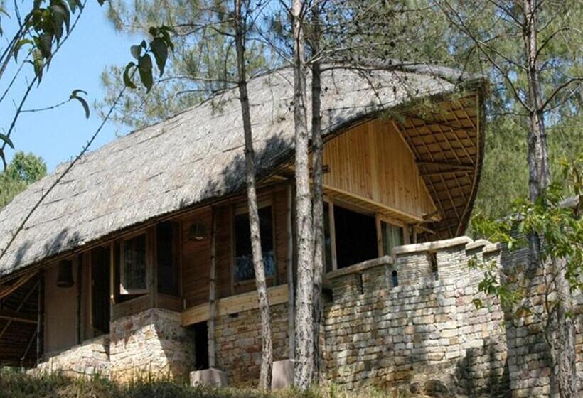 استراحتگاه Ri Kynjai Serenity By The Lake