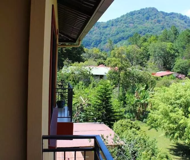 Casa De Montaña Bed & Breakfast