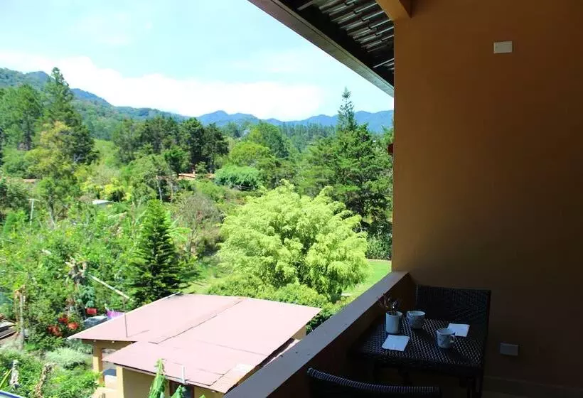 Casa De Montaña Bed & Breakfast