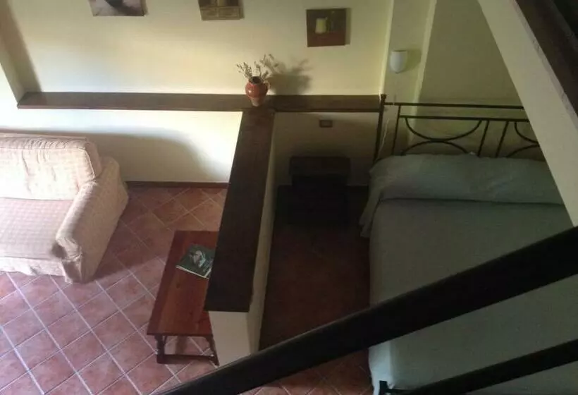 هتل Agriturismo Collepina