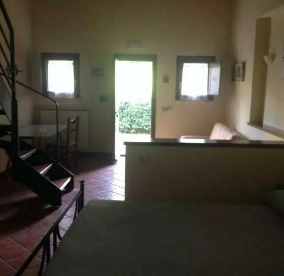 هتل Agriturismo Collepina