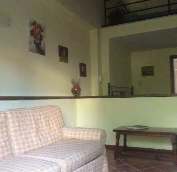 هتل Agriturismo Collepina