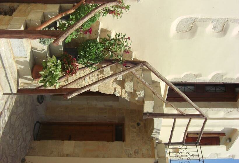 هتل Patriko Traditional Residence