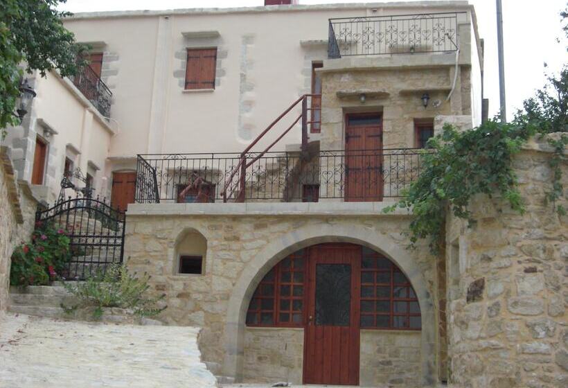 هتل Patriko Traditional Residence