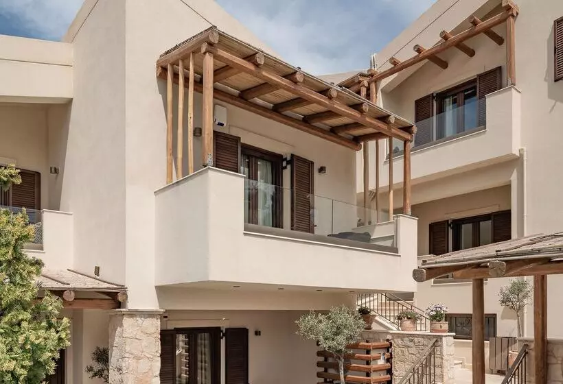 Manili Boutique Suites & Villas