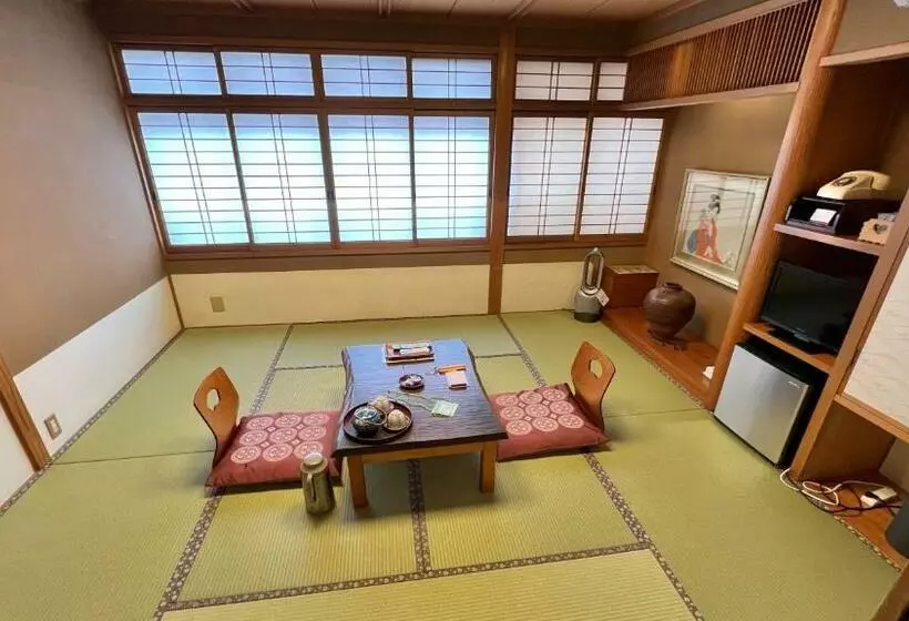 پانسیون Yamatoya
