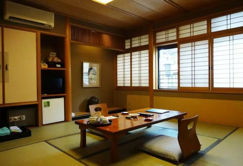 پانسیون Yamatoya
