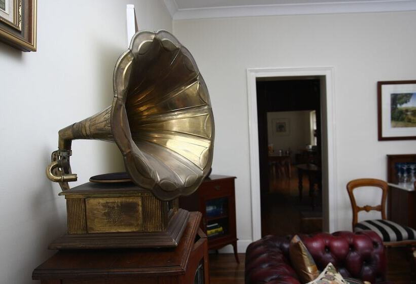 住宿加早餐 The Globe Inn