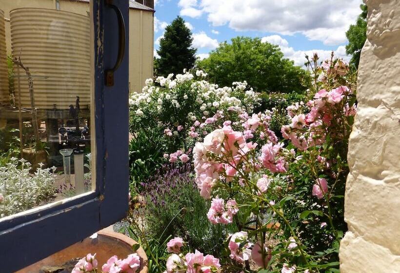 住宿加早餐 The Globe Inn