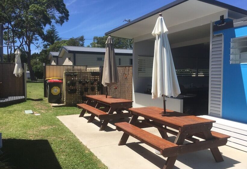 Отель Clarence Head Caravan Park