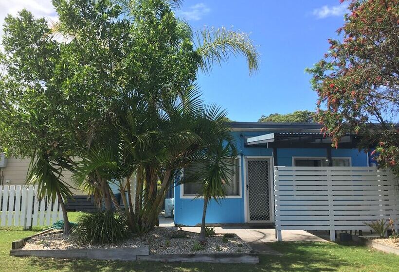 Отель Clarence Head Caravan Park