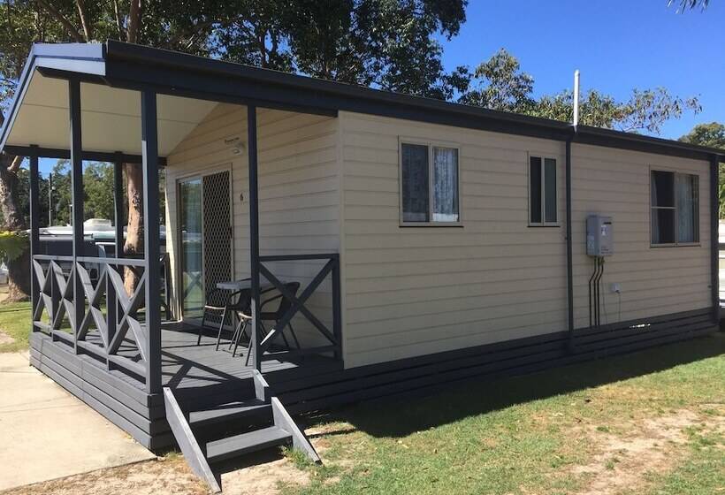 Отель Clarence Head Caravan Park