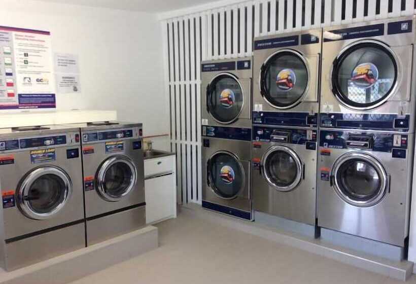 Отель Clarence Head Caravan Park