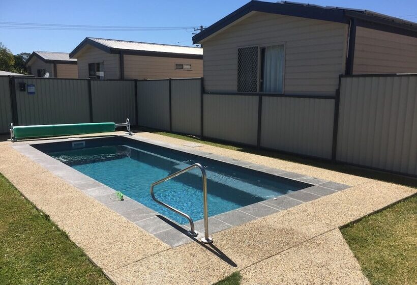 Отель Clarence Head Caravan Park