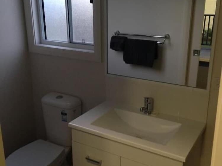 Отель Clarence Head Caravan Park