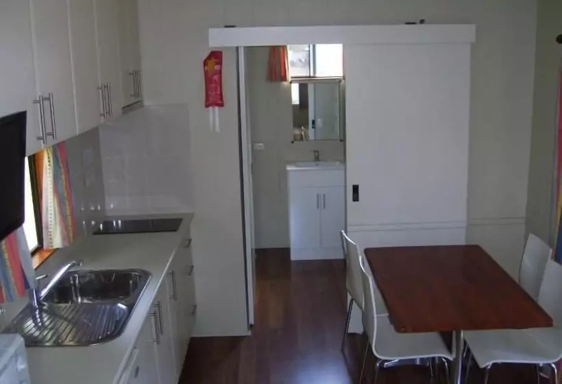 ホテル Mallacoota's Shady Gully Caravan Park