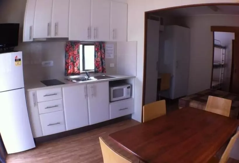 ホテル Mallacoota's Shady Gully Caravan Park