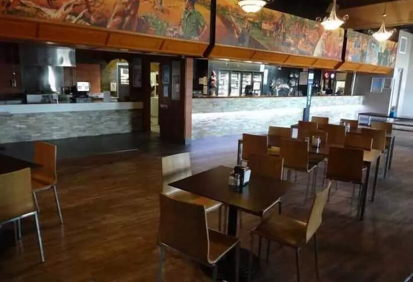 Jolly Collier Hotel Motel