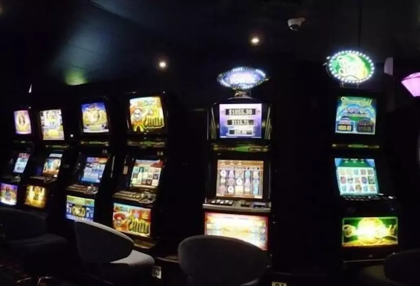 Jolly Collier Hotel Motel